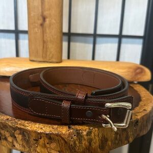 Orvis Rich Brown Leather Belt with Silver Buckle Zipper Inside NWOT 34